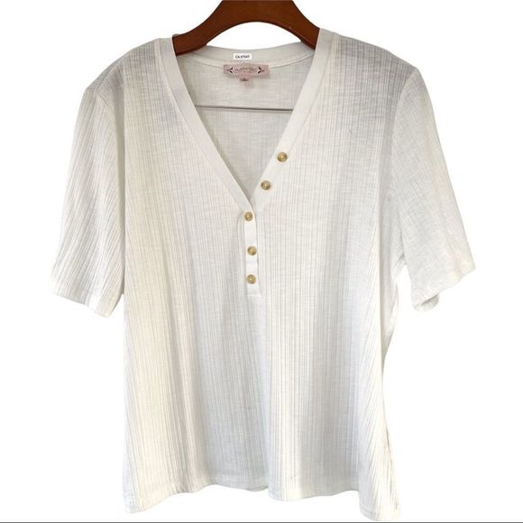 NWT Nanette Lepore Solid V-Neck Short Sleeve Henley top button neck detail white - Picture 2 of 6